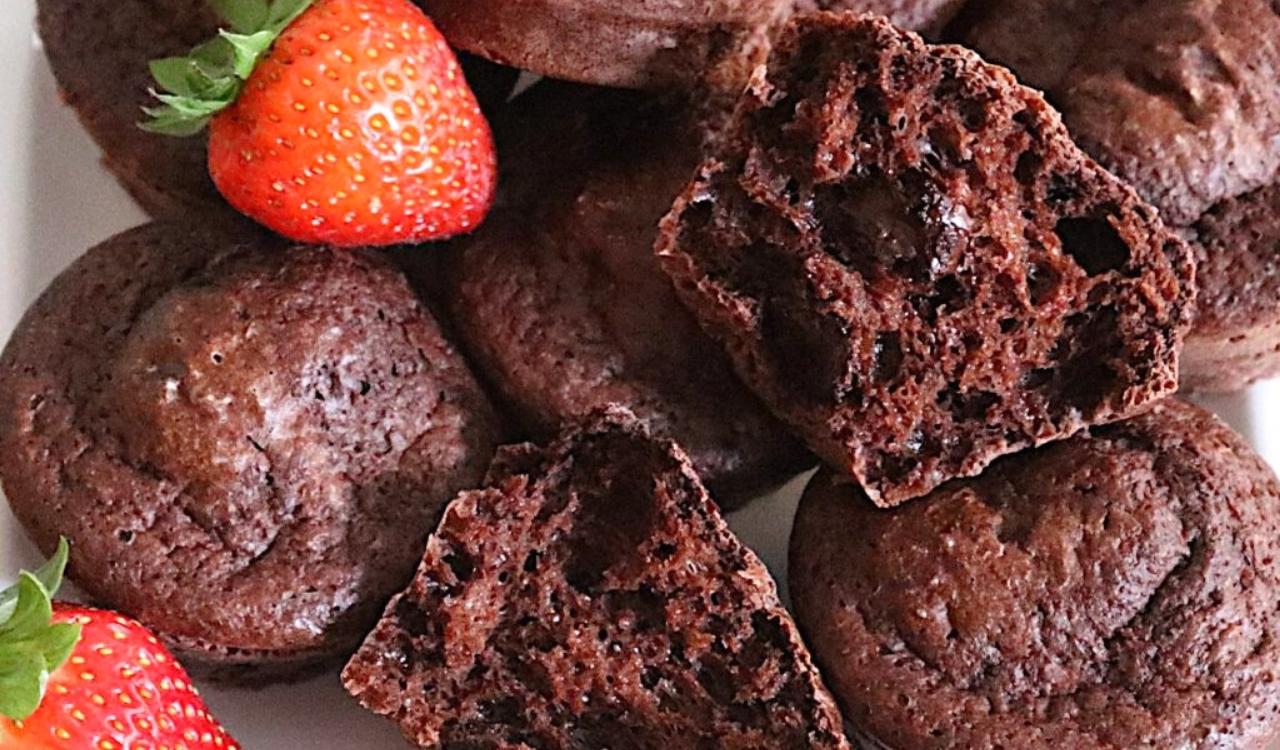 Kalorienarme Schokosünde – Schokomuffins mit fließendem Schokokern