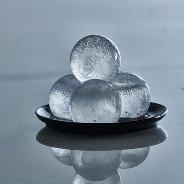 Eisformer Kugeln Ø3cm für 8 Eiswürfel Silikon eisblau von Lurch – Bild 2