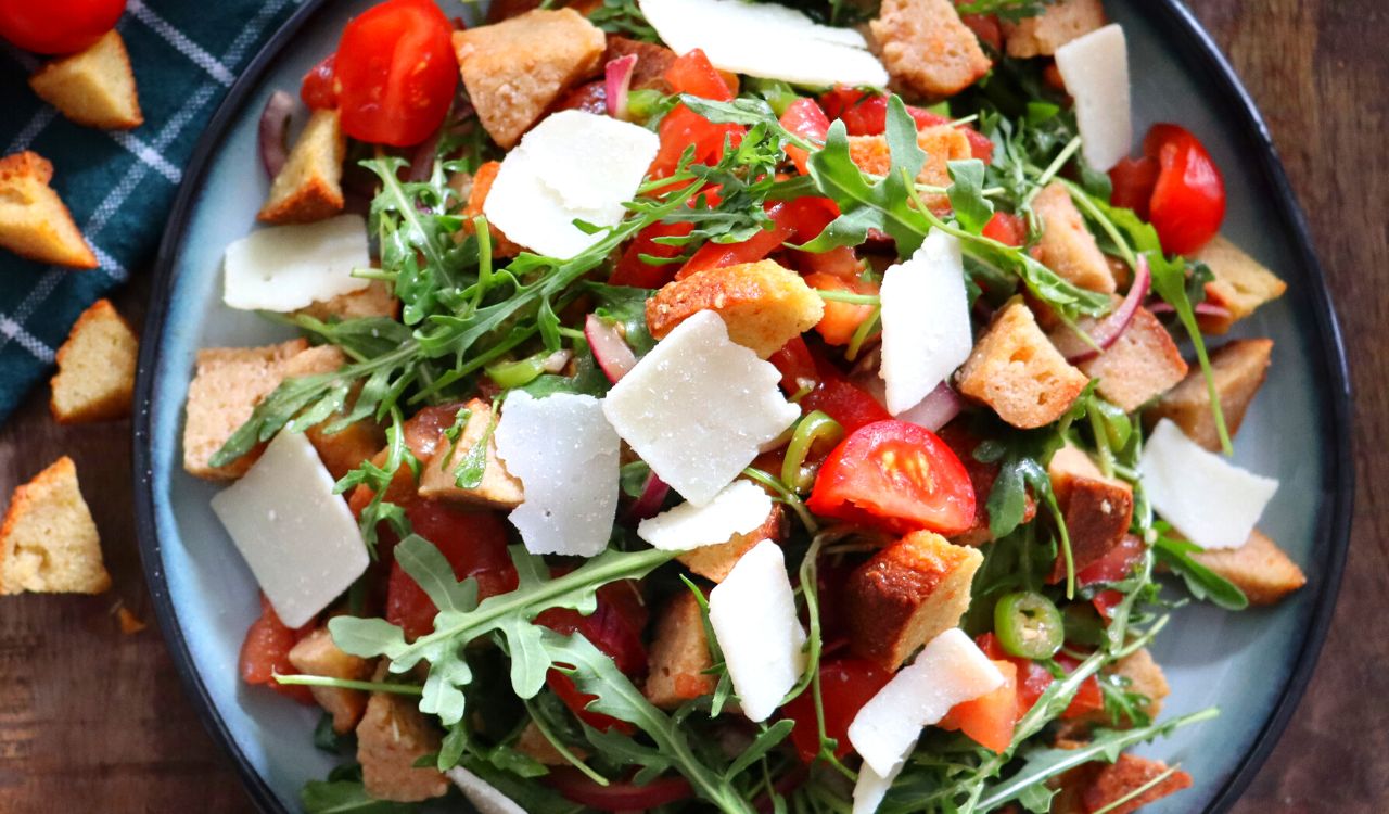 Leckerer Brotsalat